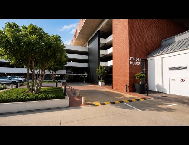 262M² OFFICE TO LET IN MORNINGSIDE